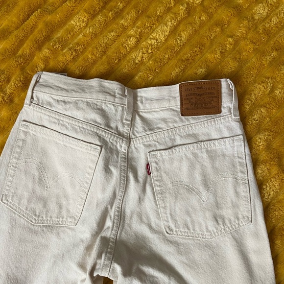 Levi’s Wedgie Fit Womens Premium Jeans 28x29 White - Picture 8 of 8